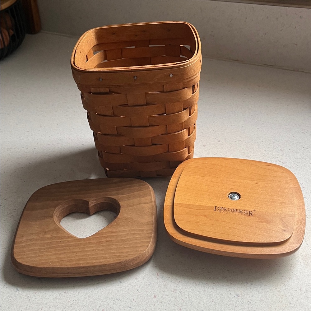 Longaberger 1994 Small Spoon Basket with Protector, Lid, and Heart Lid